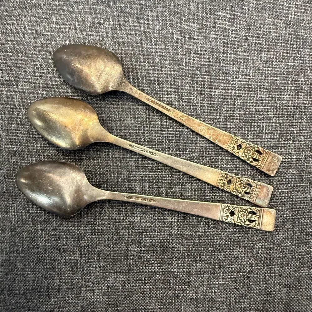 Vintage 3x Oneida Community 1936 Coronation Silverplate Oval Bowl Soup Spoons